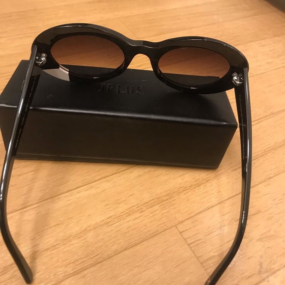 COPY - JPLUS cat eye sunglasses with white stripe - Picture 2 of 8